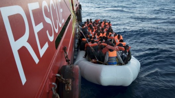 إنقاذ 56 مهاجراً ونقلهم إلى لامبيدوزا