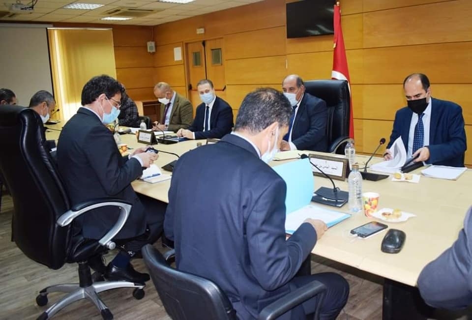 جلسة عمل للتباحث في مسألة تأخر رفع الحاويات التابعة للديوان التونسية للتجارة